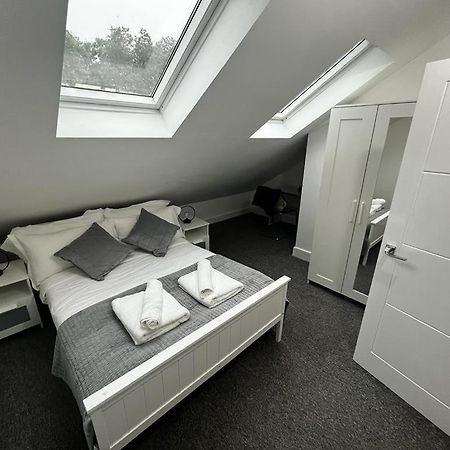 2 Bedroom Flat Лондон Екстериор снимка